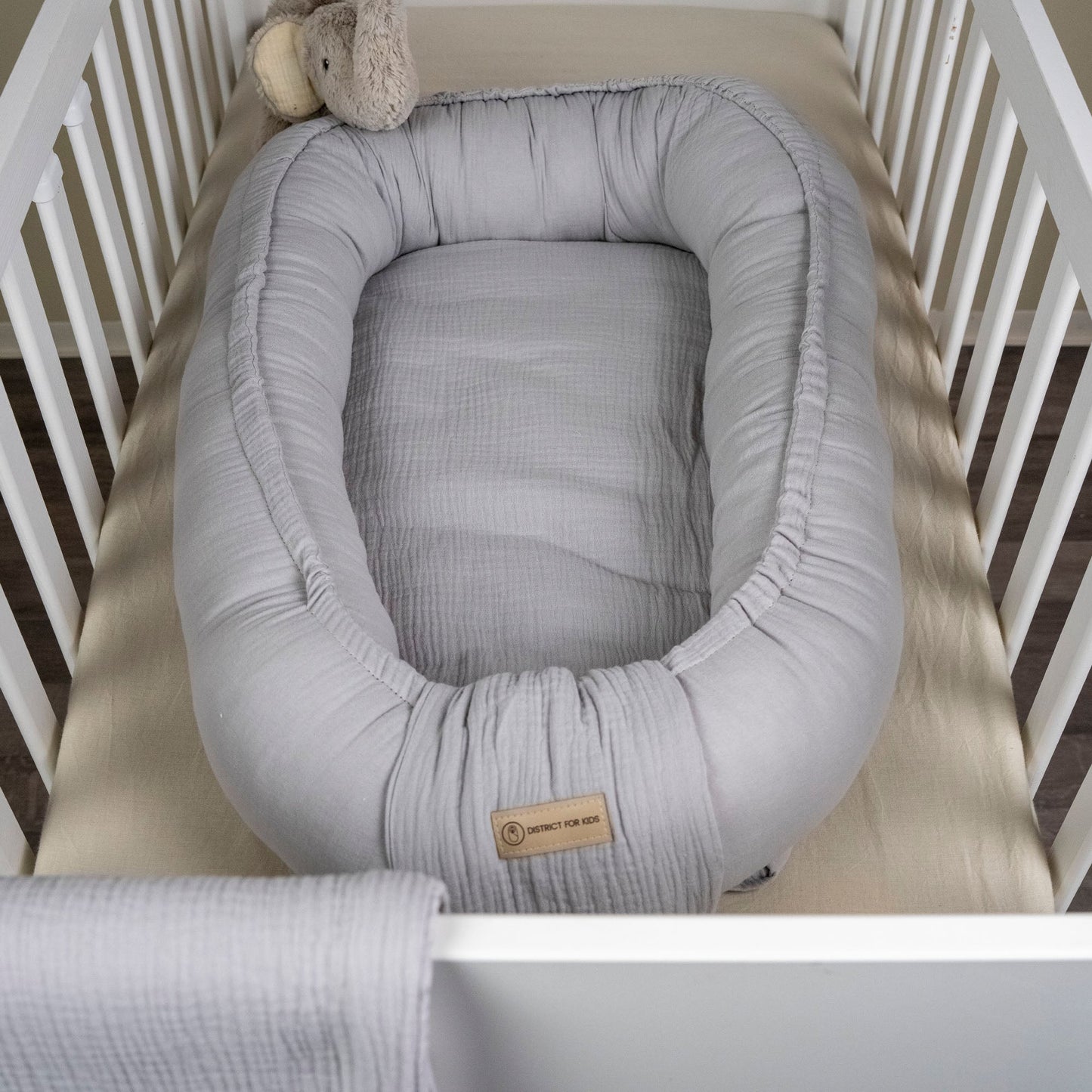 Babynestchen Musselin – Weicher mitwachsender Baby Kokon