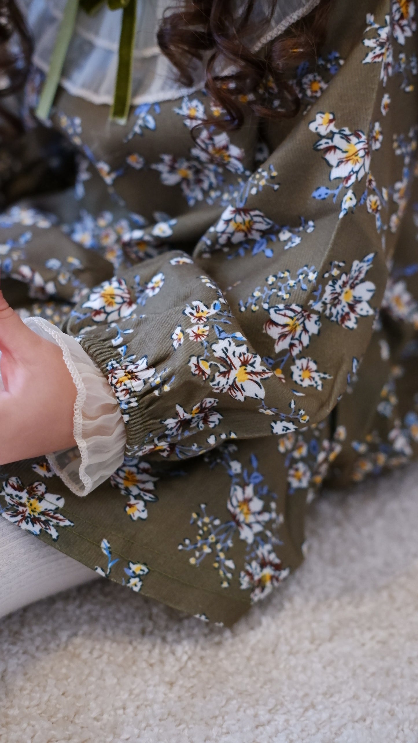 LEYLA Kleid mit Blütenmustern in grün - ALBAY