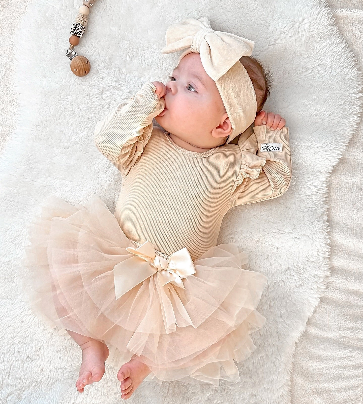 OLIVIA Velour Haarband in beige - ALBAY