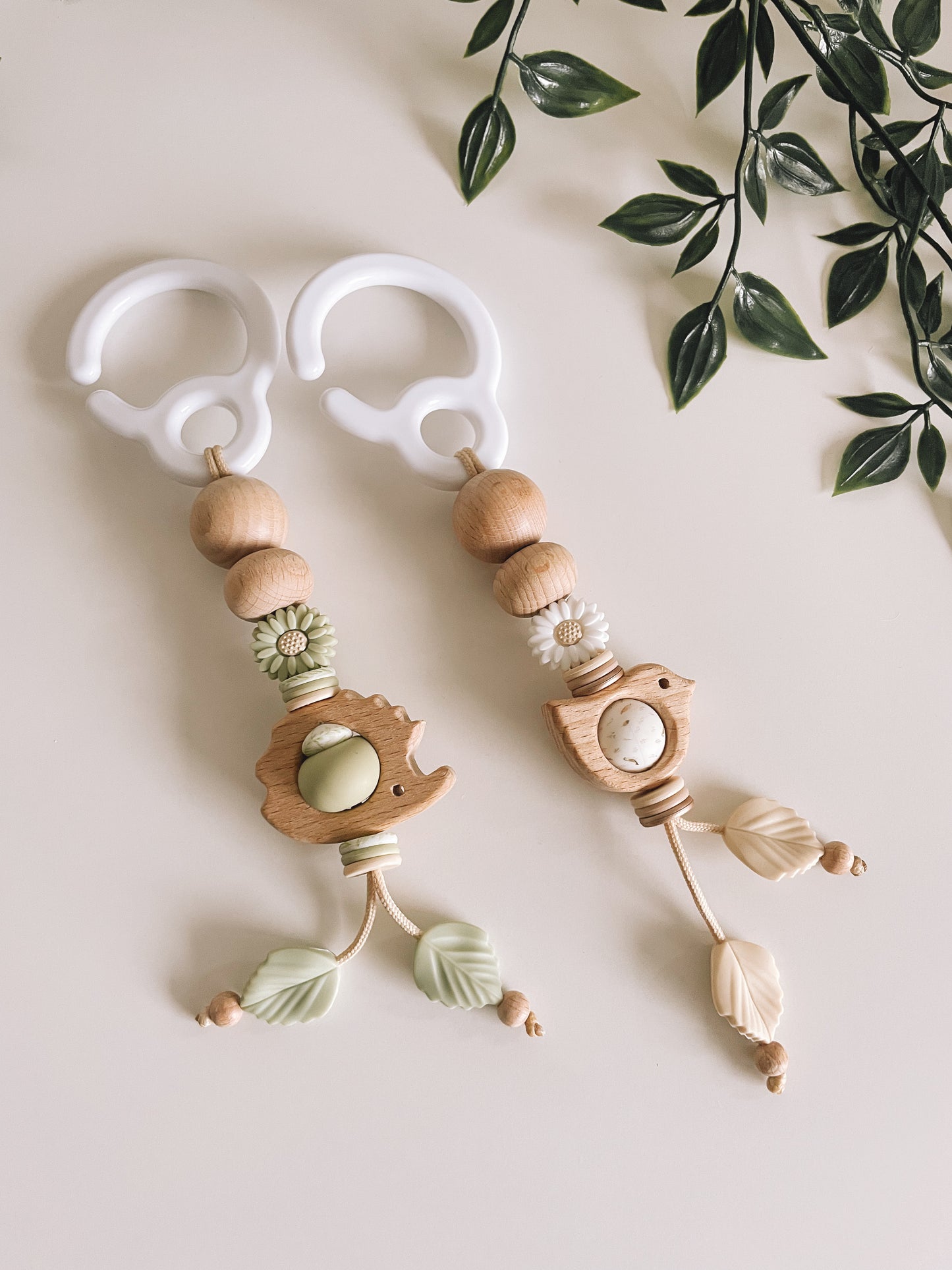 DAISY Kinderwagen/ Babyschalen Anhänger mit Klammer in verschiedenen Designs - ALBAY