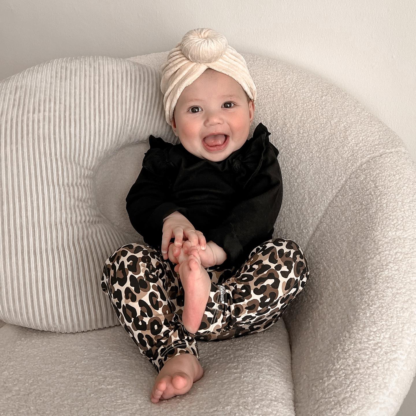 MARA Velour Turban Mütze in beige - ALBAY