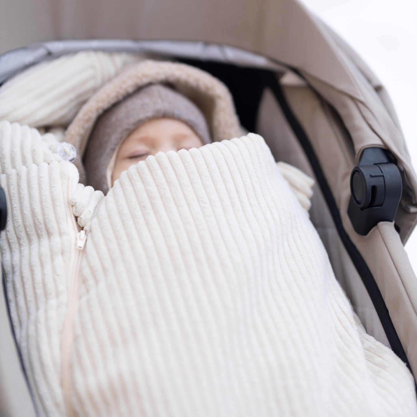 Winterfußsack Cord – warm & stylisch für Kinderwagen & Autoschale