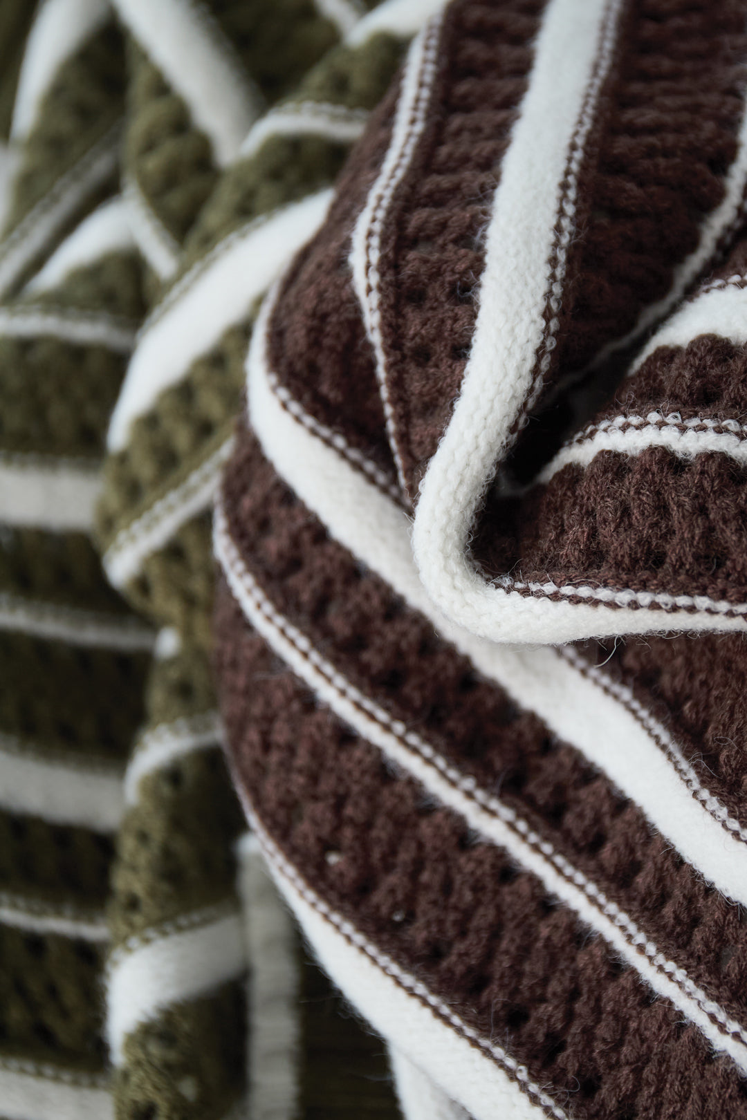 Gestrickte Polyesterfaser Damen Strickpullover Casual Streifen