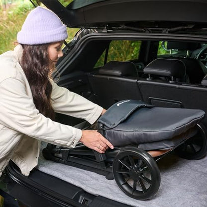 Bebeconfort Luvia Trio, Kinderwagen 3 in 1, 0–4 Jahre (0–22 kg), Baby Kinderwagen, Babyschale, Kinderwagenaufsatz, Smartes Faltsystem, Verstellbarer Schieber, Stoßdämpfung auf Rädern