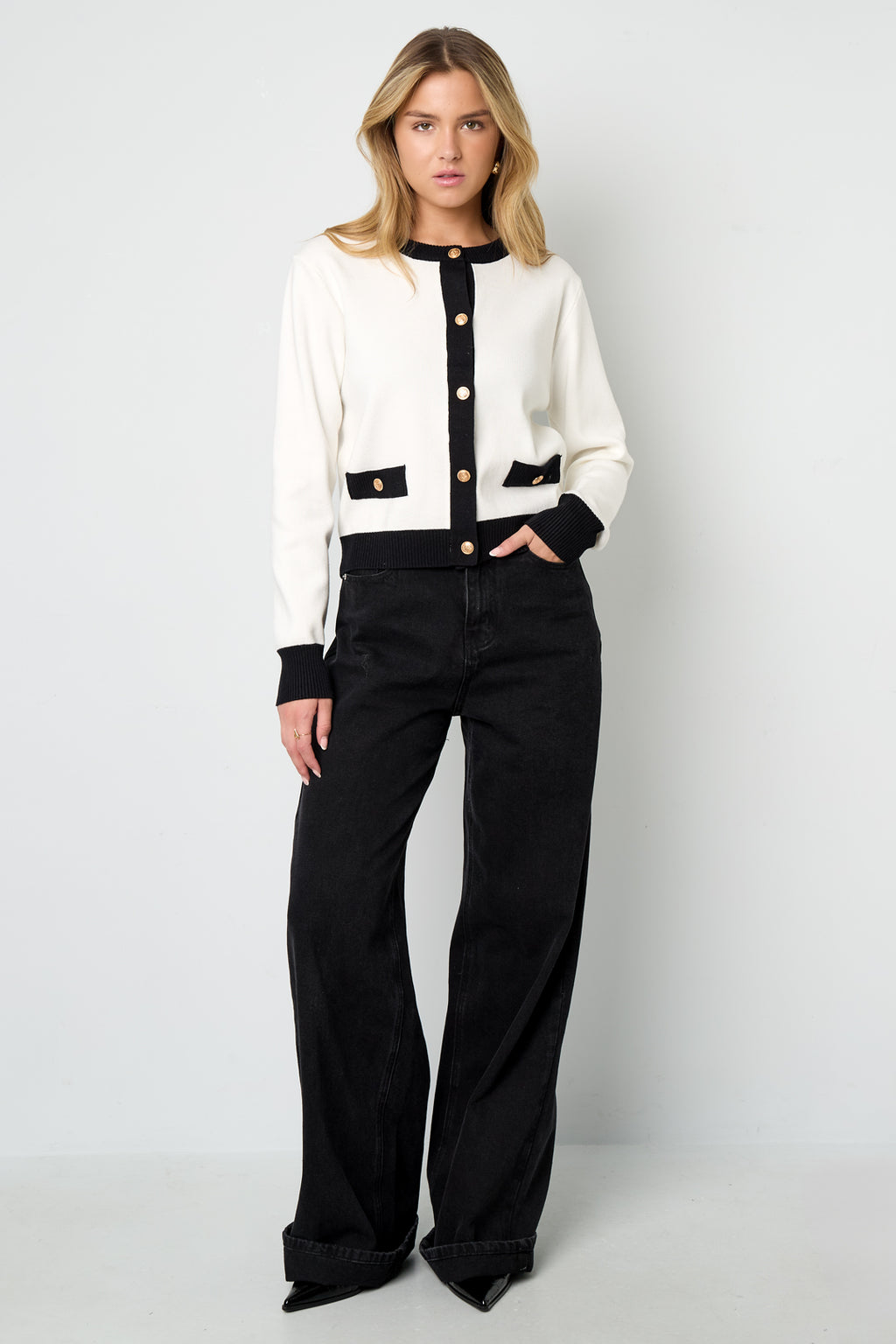 Gestrickte Polyester Damen Strickjacke Casual Farbkontrast