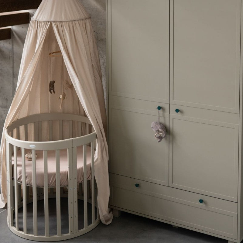 Babybett 7-in-1 – Ein Bett für viele Jahre - mitwachsend | Ovale Form