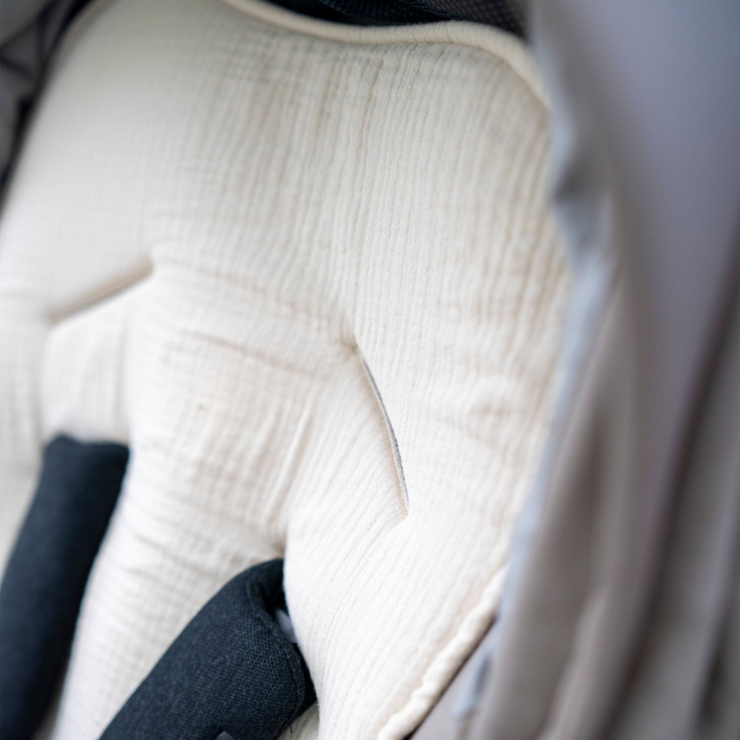 Sitzauflage Musselin für den Kinderwagen - universell passend