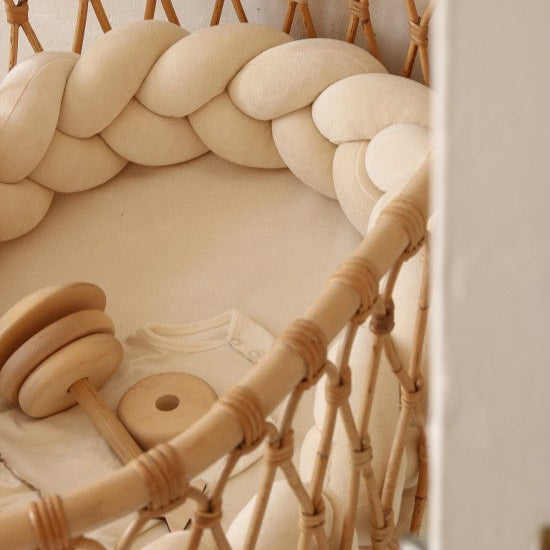 Babynestchen 2-in-1 – Kuscheliger Baby-Kokon & Bettumrandung