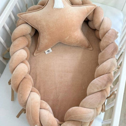 Babynestchen 2-in-1 – Kuscheliger Baby-Kokon & Bettumrandung