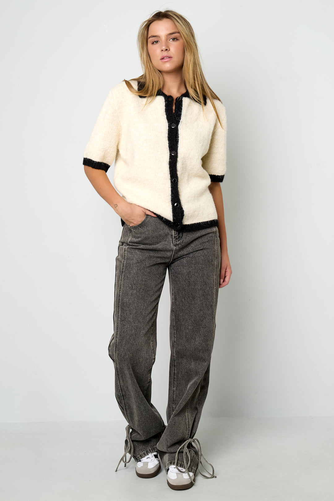 Gestrickte Polyesterfaser Damen Strickjacke Casual Farbkontrast