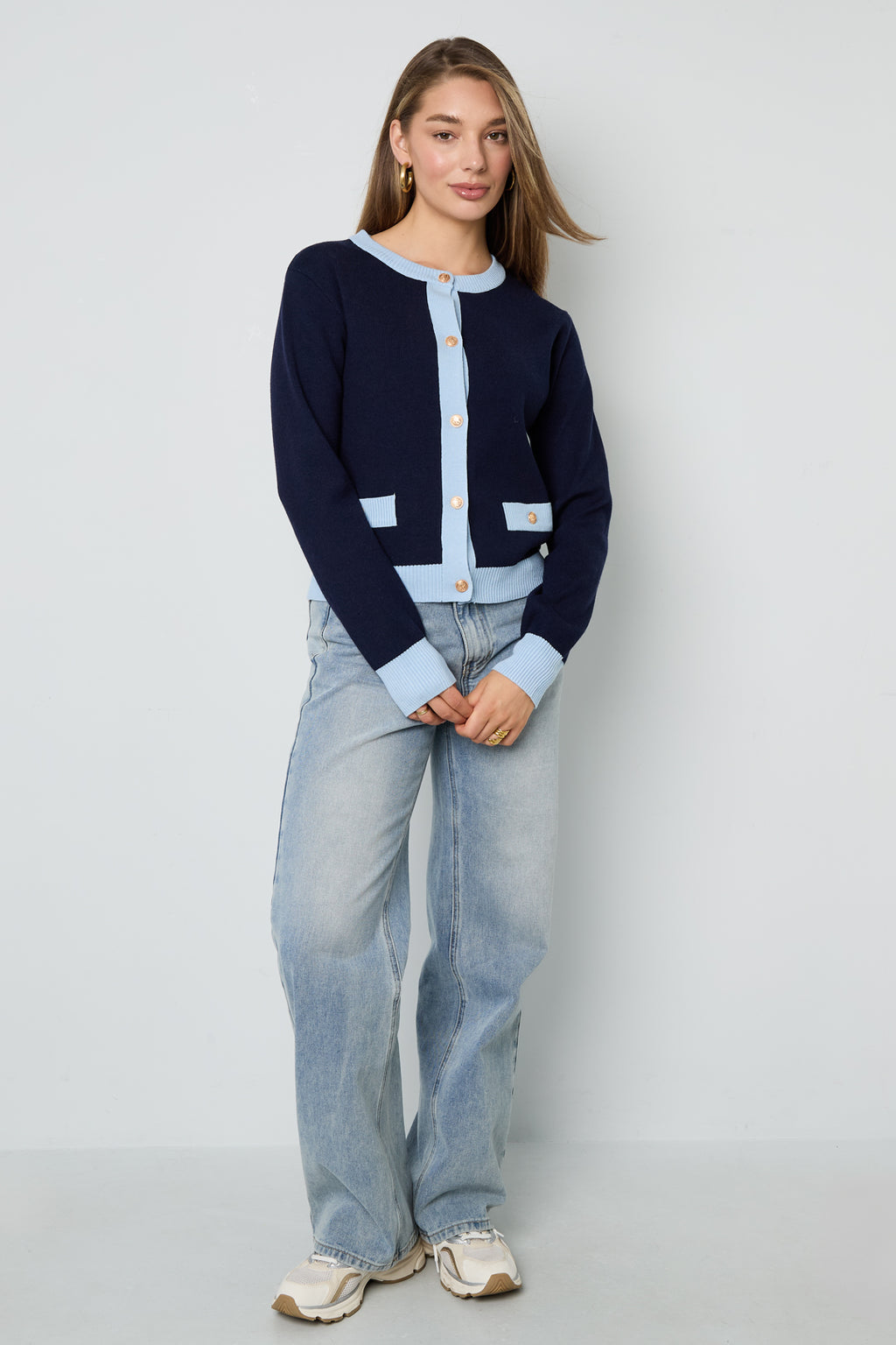 Gestrickte Polyester Damen Strickjacke Casual Farbkontrast