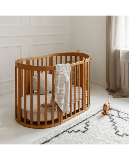 Babybett 7-in-1 – Ein Bett für viele Jahre - mitwachsend | Ovale Form