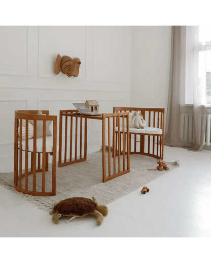 Babybett 7-in-1 – Ein Bett für viele Jahre - mitwachsend | Ovale Form