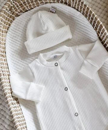 ZALI Strampler mit Mütze als Set in weiß