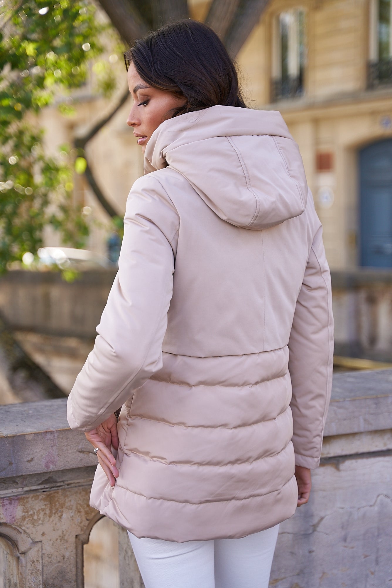 ELA kurze gesteppte Kapuzenparka Jacke in beige